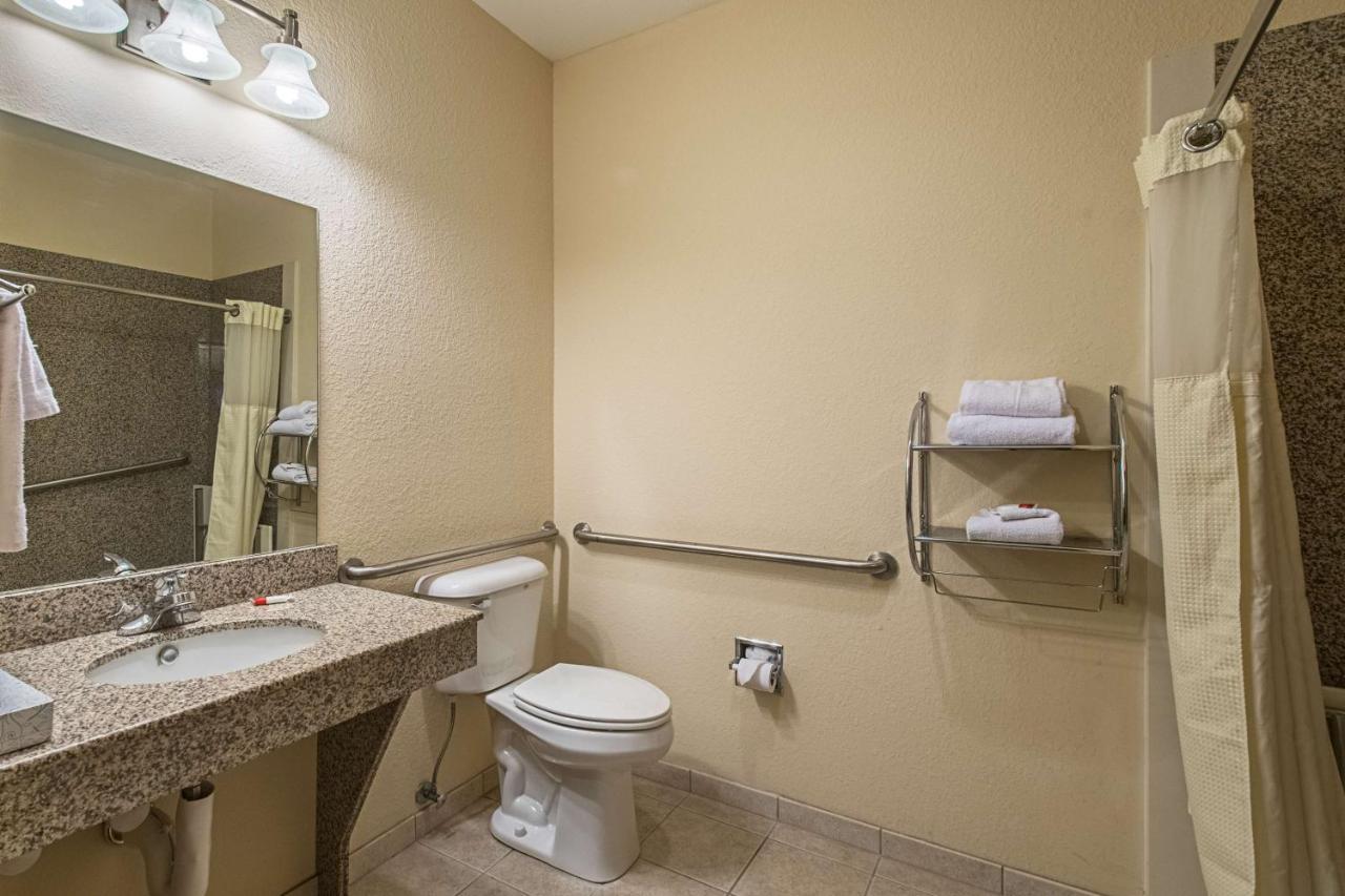 Days Inn By Wyndham Copperas Cove Exterior photo